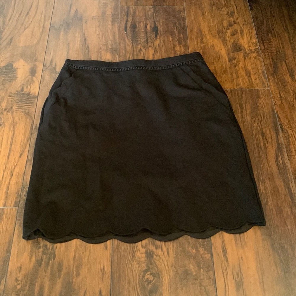 Black Scallop Hem Skirt
